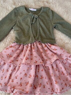 Young heart tiered floral dress w/ cardigan style sleeves
